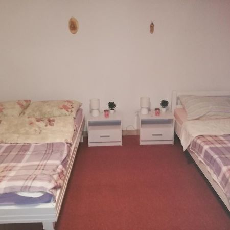 Studio Apartman Small Lili Popovaca Ngoại thất bức ảnh